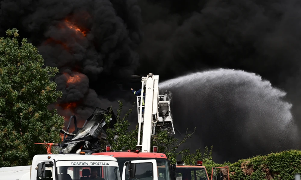 Θωμαΐδης για τη φωτιά στην Κηφισιά: Τοξικό το περιβάλλον - Να γίνει έλεγχος σε χώμα και νερό